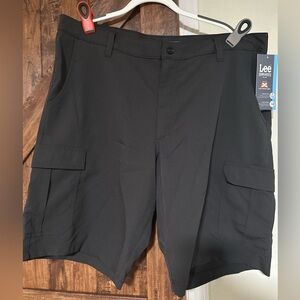 Lee Dungarees Men's Dark Grey Cargo Shorts. Size 42 NWT